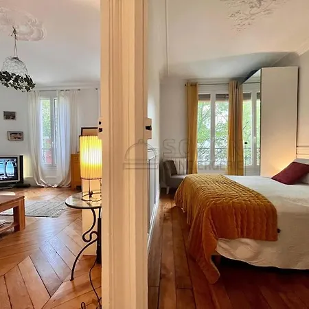 Le Montmartre 18 * Parigi