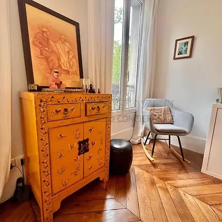 Le Montmartre 18 Paris